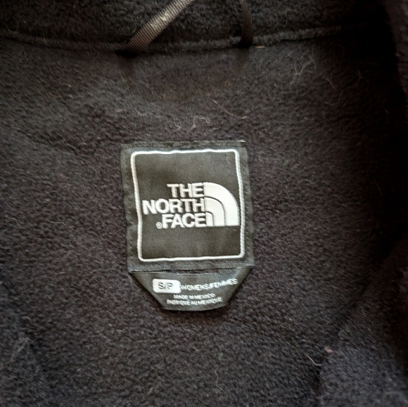 The North Face Women's Fleece Jacket (S) - Picture 6 of 8